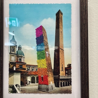 Cartolina vintage di Bologna ricamata da La Mamola (Martina Buiat)