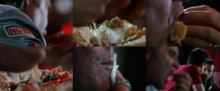 Stuntman Mike mangia il suo piatto di Nachos all'interno del "Texas Chili Parlor". Il cibo spazzatura (junk food) è un elemento ricorrente nel cinema tarantinianao.